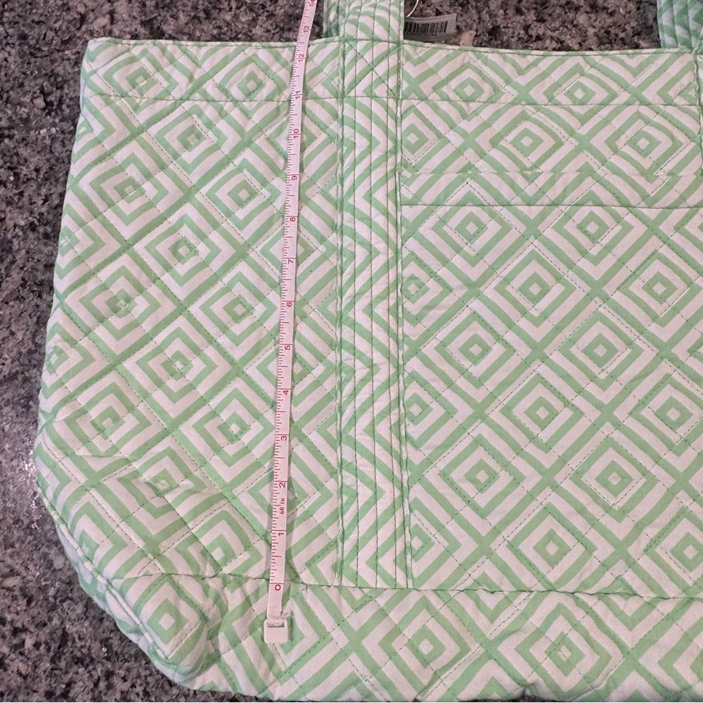 NWT-Quilted Koala large geometric shape quilted double strap tote, green or pink - Picture 10 of 15
